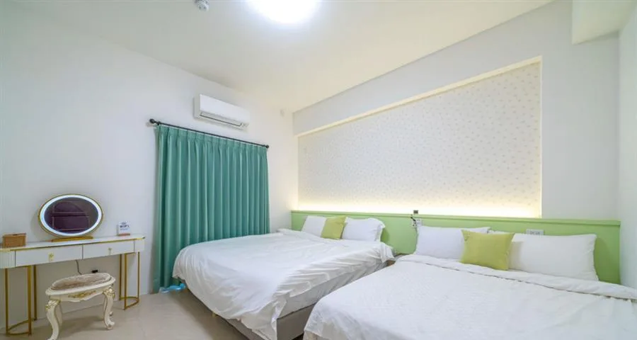 十月Mooon House｜四人床位客房