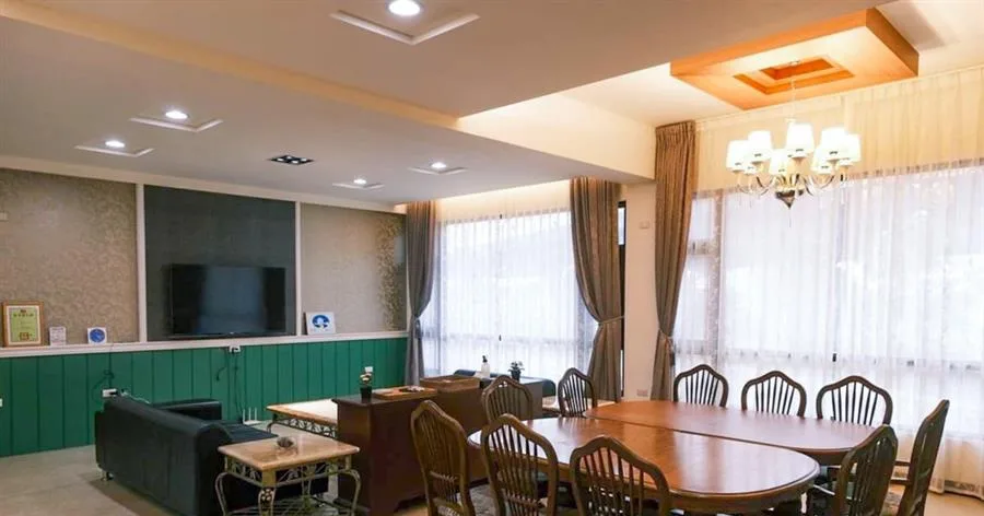 拾月｜客廳與餐桌相連的公共空間
