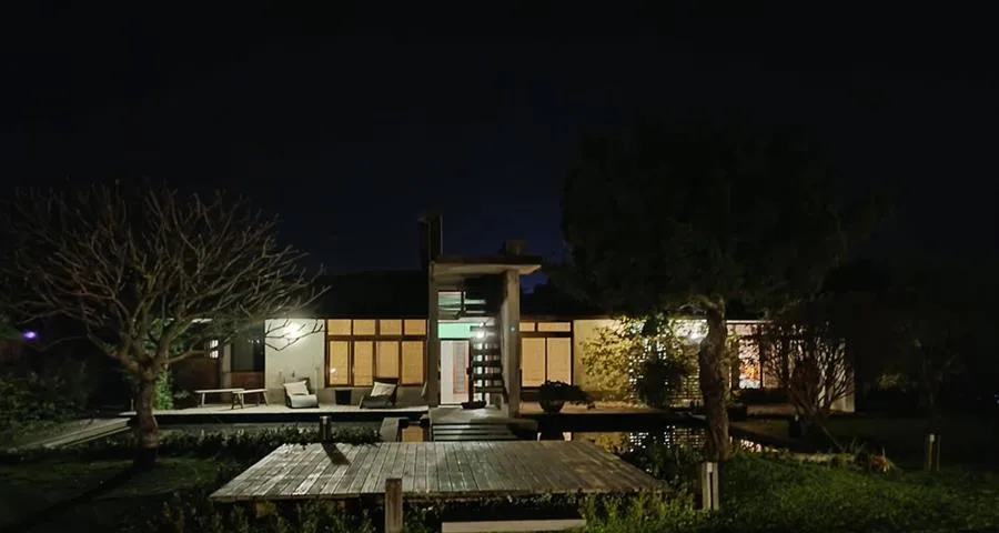 壯圍張宅｜夜晚亮燈的庭院建築